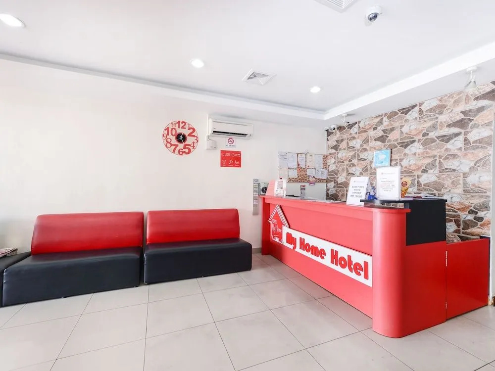 Swing & Pillows - My Home Hotel Wangsa Maju