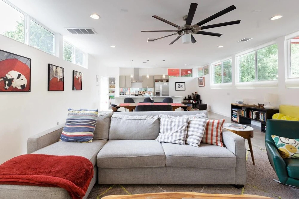 Bask in Light at an Artistic Townhouse Minutes From Downtown