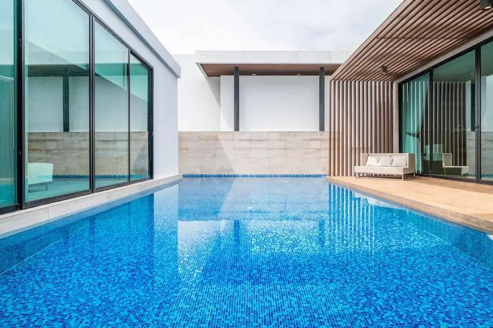 Movenpick Residences 4-Bedroom Pool Villa Beach Access, Na Jomtien Pattaya