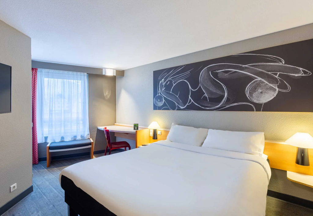 B&B HOTEL Orléans Centre Foch