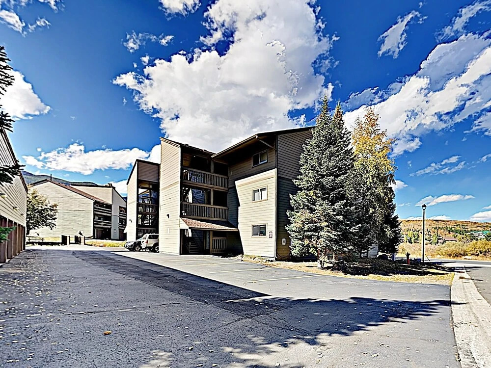New Listing! Renovated W/ Spa - Near Skiing 2 Bedroom Condo