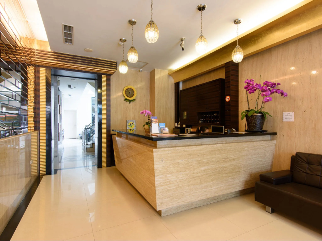 Harbor Elite Hotel