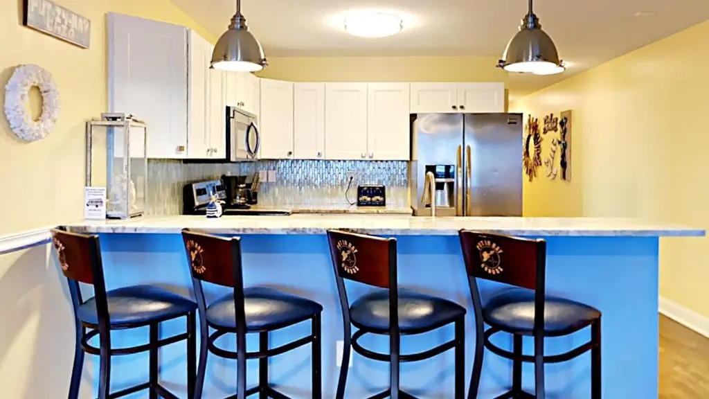 Put-in-Bay Waterfront Condo #208