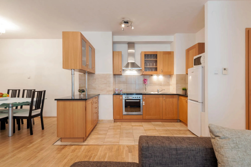 Avantgarde Apartments