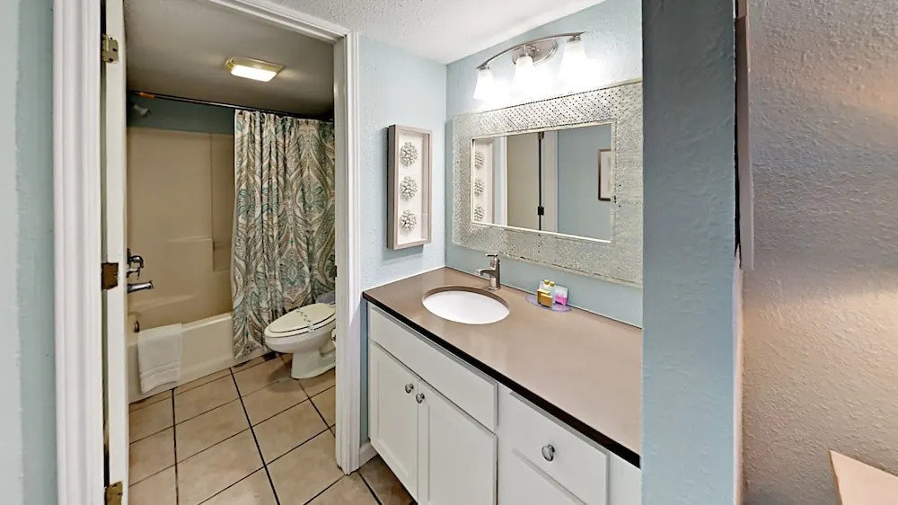 146 Sea Breeze - 1 Br Condo
