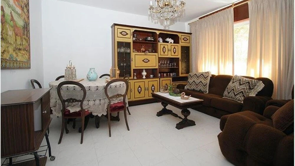 Apartment - 4 Bedrooms with Sea views - 107766