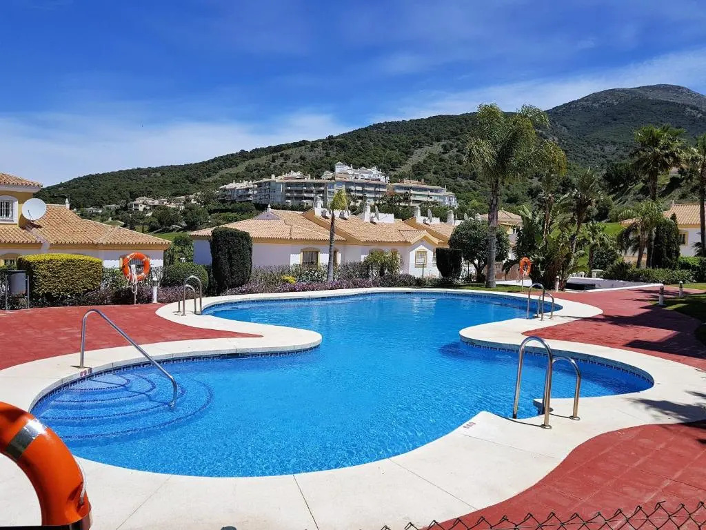 Las Brisas 33