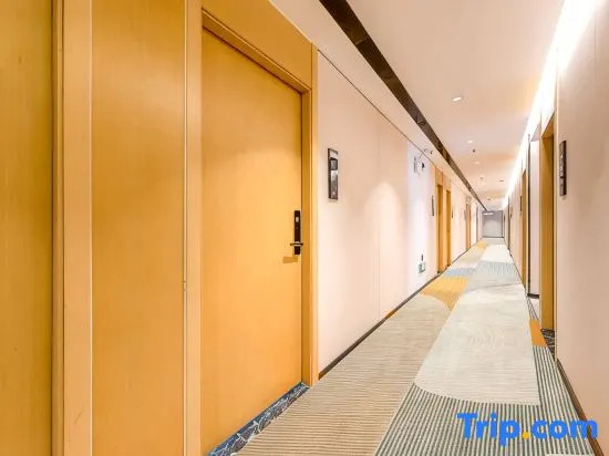 Yafei Hotel (Dongpu Station Modern City)