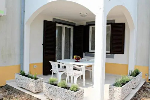 Apartments Lopari