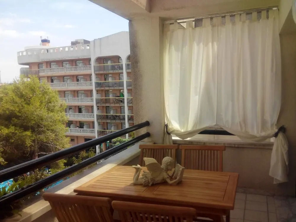 Apartment with One Bedroom in Salou, with Wonderful Mountain View, Pool Access And Wifi - 850 M From the Beach