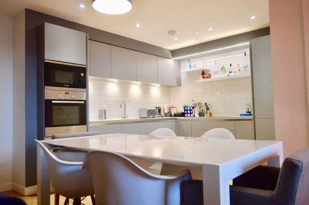 Modern 1 Bedroom Apartment off Leith Walk