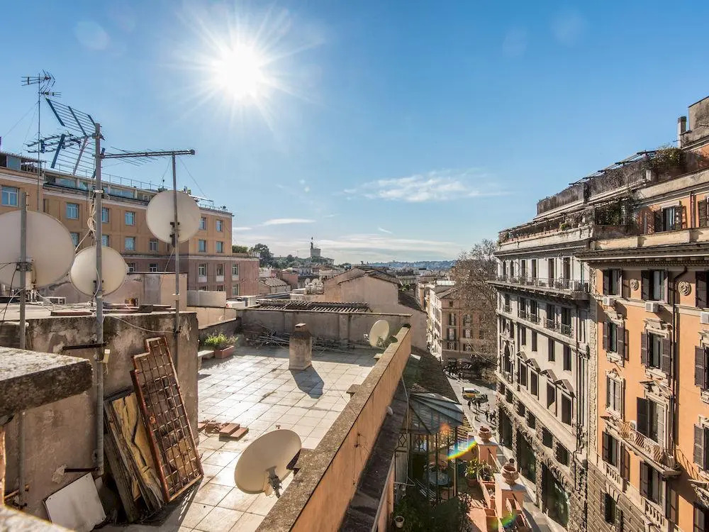 RSH Spanish Steps Luxury Apartment