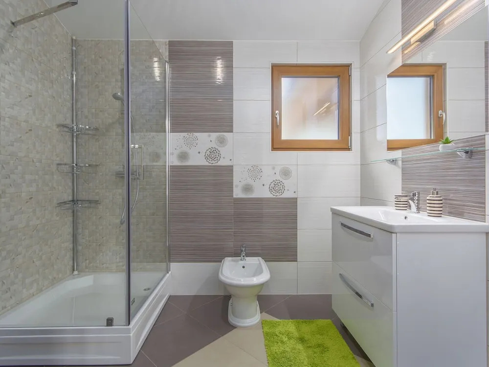 Modern Furnished Three Bedrooms Villa With Private Pool and Garden