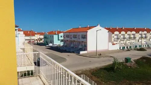 Baleal Holidays - Surf Apartment Pool with Tennis Court