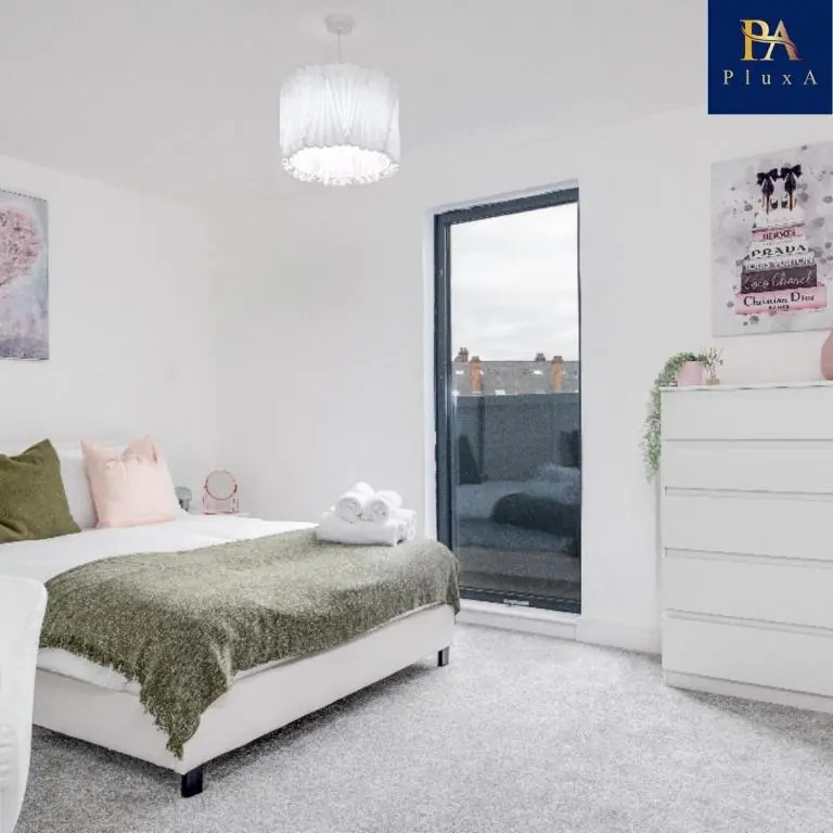 Pluxa Rose Quartz Luxury Stay