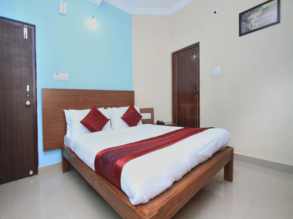 OYO 9583 Hotel Qinn