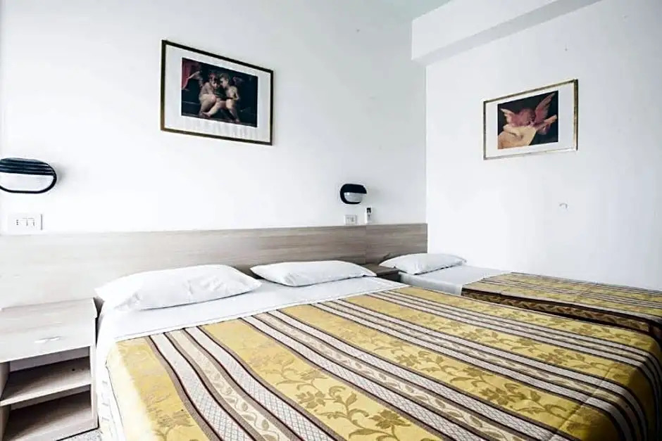 Hotel Diana