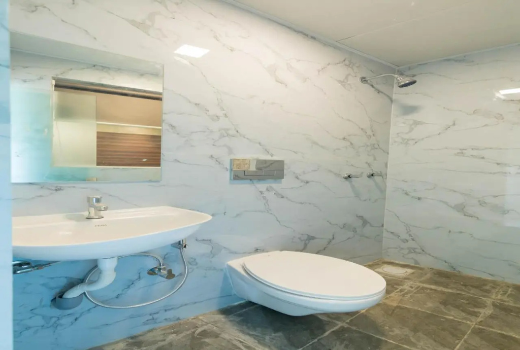 Hotel New Sky Palace Residency - Near International Airport