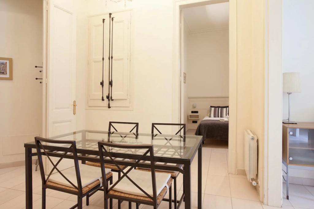 GAUDIR 1 · Apartment next to Pg de Gracia