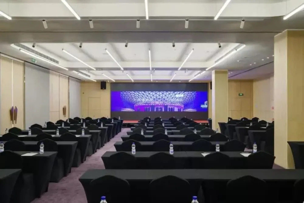Lanou International Hotel, Hong Kong Middle Road, May Fourth Square, Qingdaoh Square, Qingdao