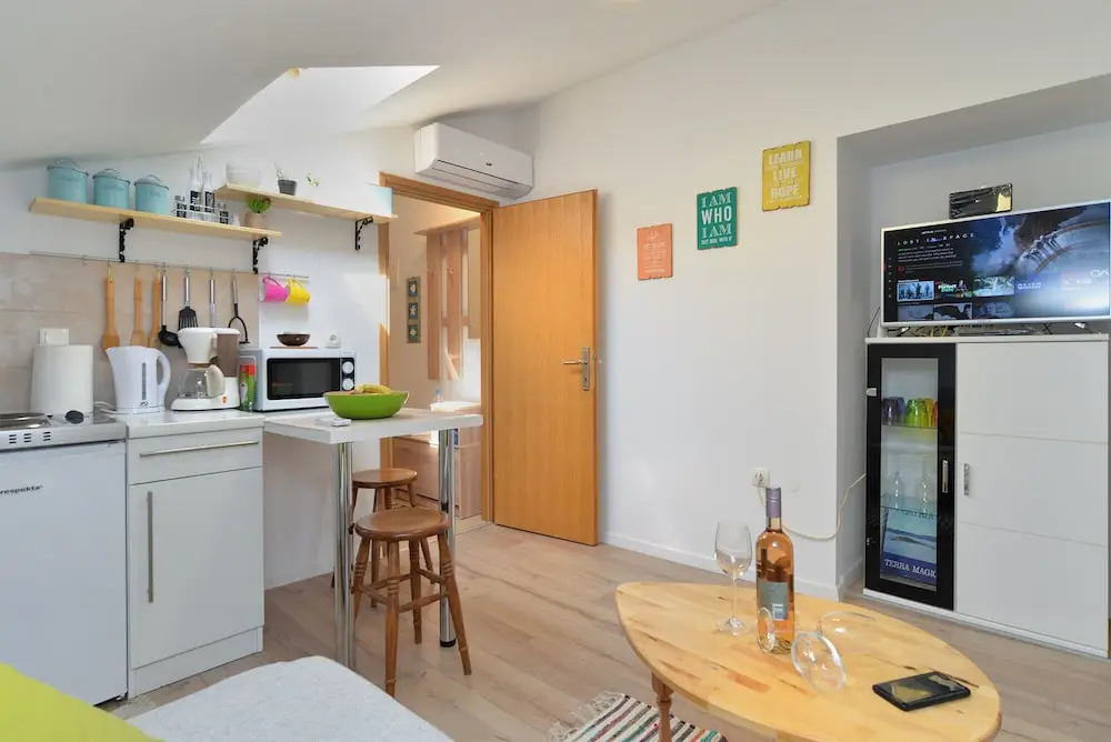 Apartment 1845