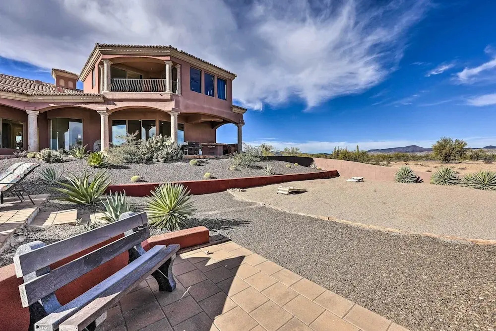 Backyard Oasis! Mtn-View Family Gem in Scottsdale