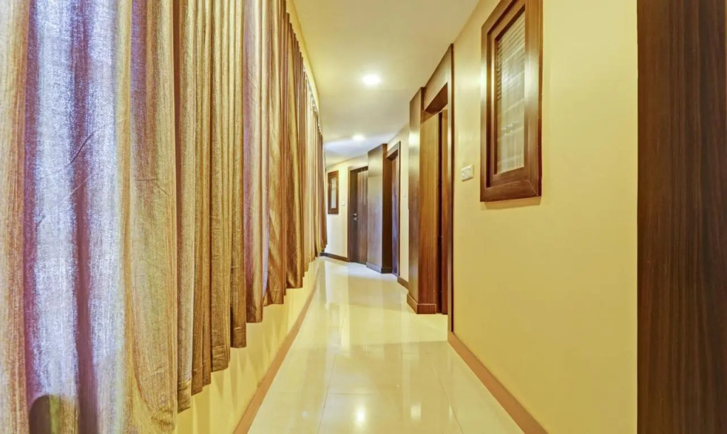 Itsy Hotels Sapphire Residency