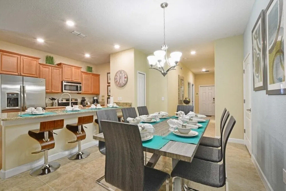 Storey Lake-5 Bedroom Townhome w/Splashpool-1606ST
