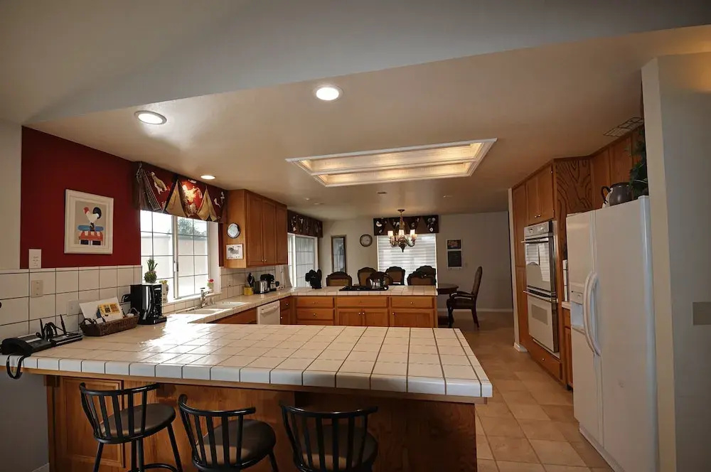 Yosemite Villa - Only 0,3 Miles from Lake Lodge Beach and Playground