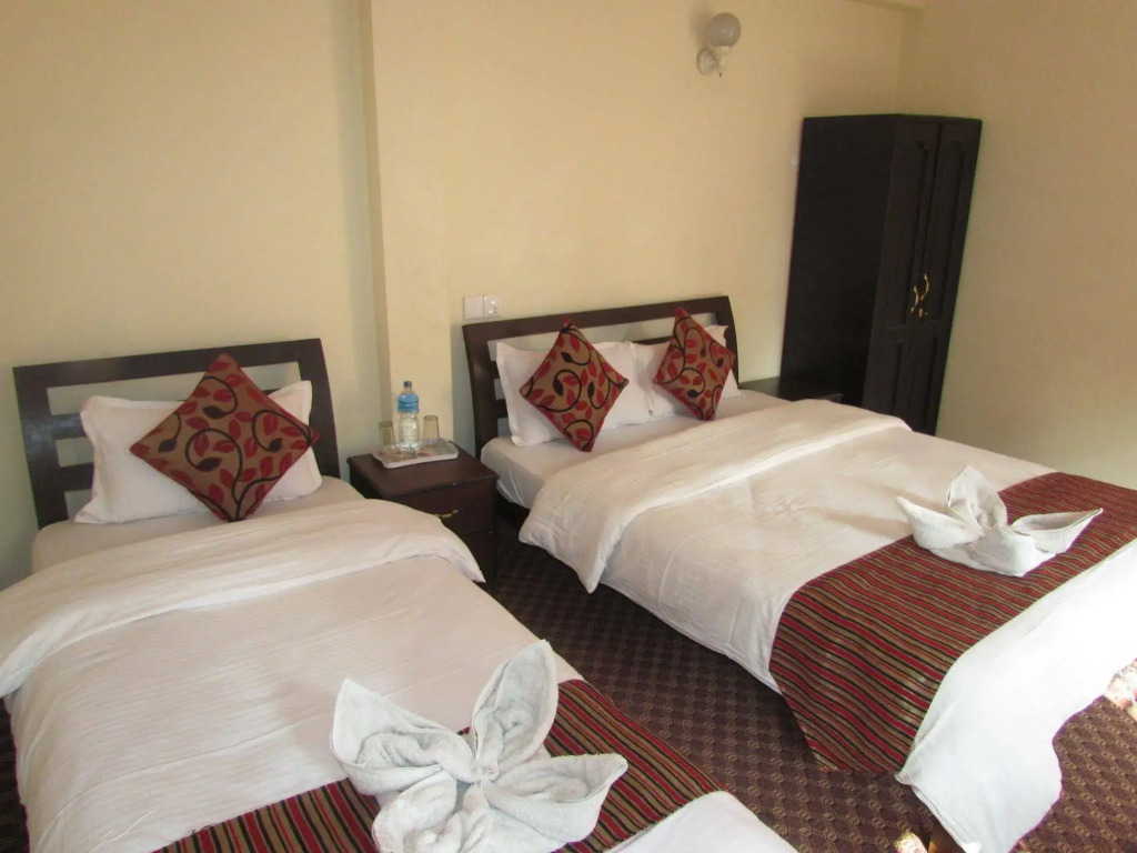 Traveler's Holiday Inn