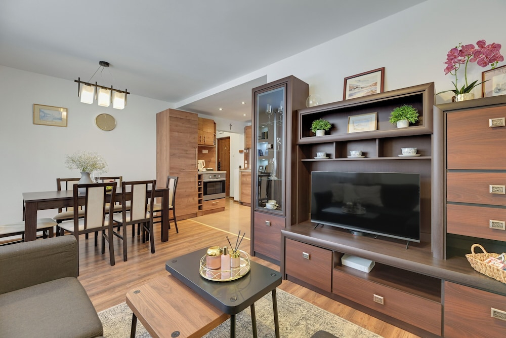 Piastowska near the Jelitkowo Beach & Reagan Park by Downtown Apartments