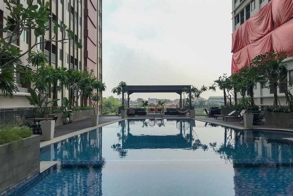 Enjoy Living Studio Apartment At Lrt City Jatibening