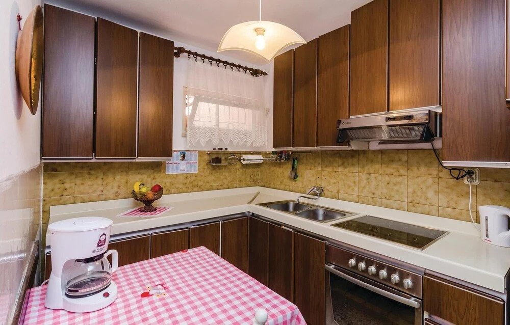 Nice Home in Dubrovnik With Wifi and 2 Bedrooms