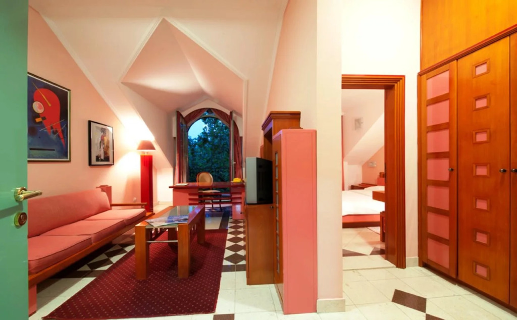 Hotel Eminent