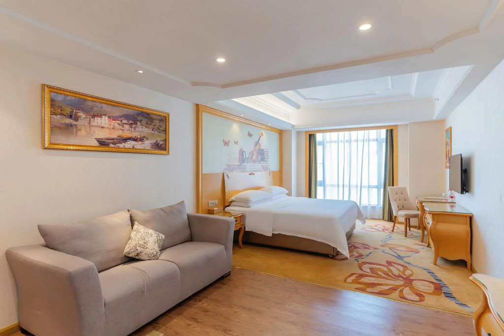 Vienna International Hotel (Huizhou Daya Bay Coastal Park Branch)