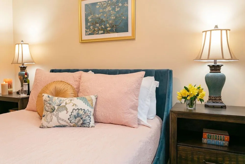 Designer Newly Renovated 1BR in Aspen