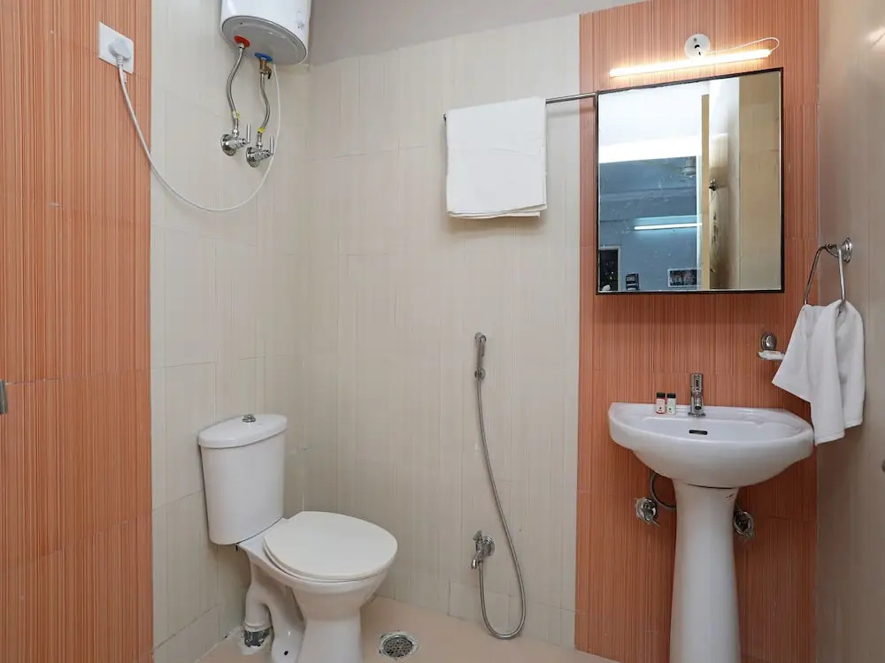 OYO 9774 Home Modern 3BHK near Celebration Mall