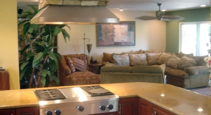 Gourmet Retreat on Fairway