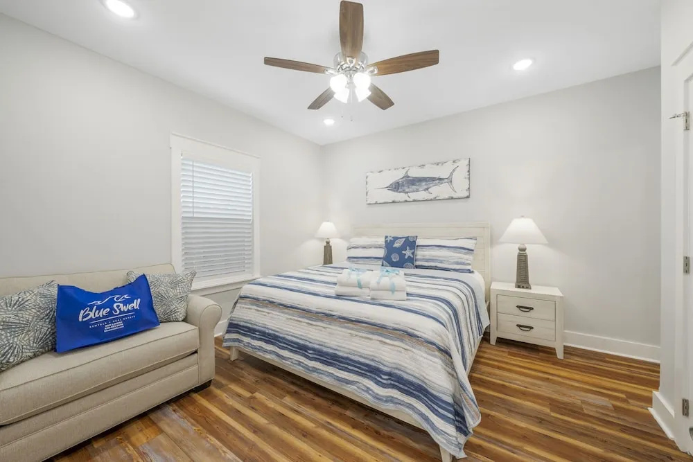 Laguna Peach: 3BA 2BA Retreat for 10! Explore Nearby Beaches & Activities