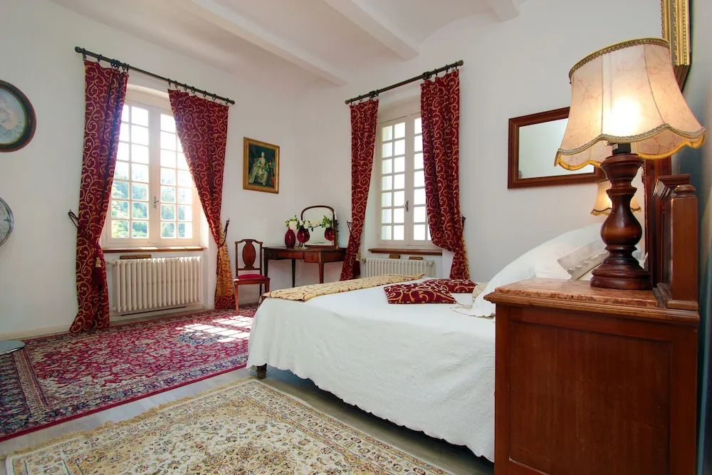 Villa Aimée Luxury Apartments with Heated Pool
