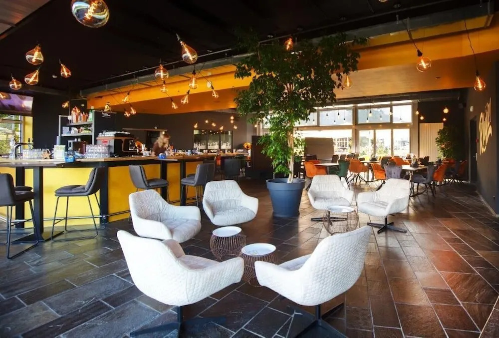 Hotel Restaurant Rhy
