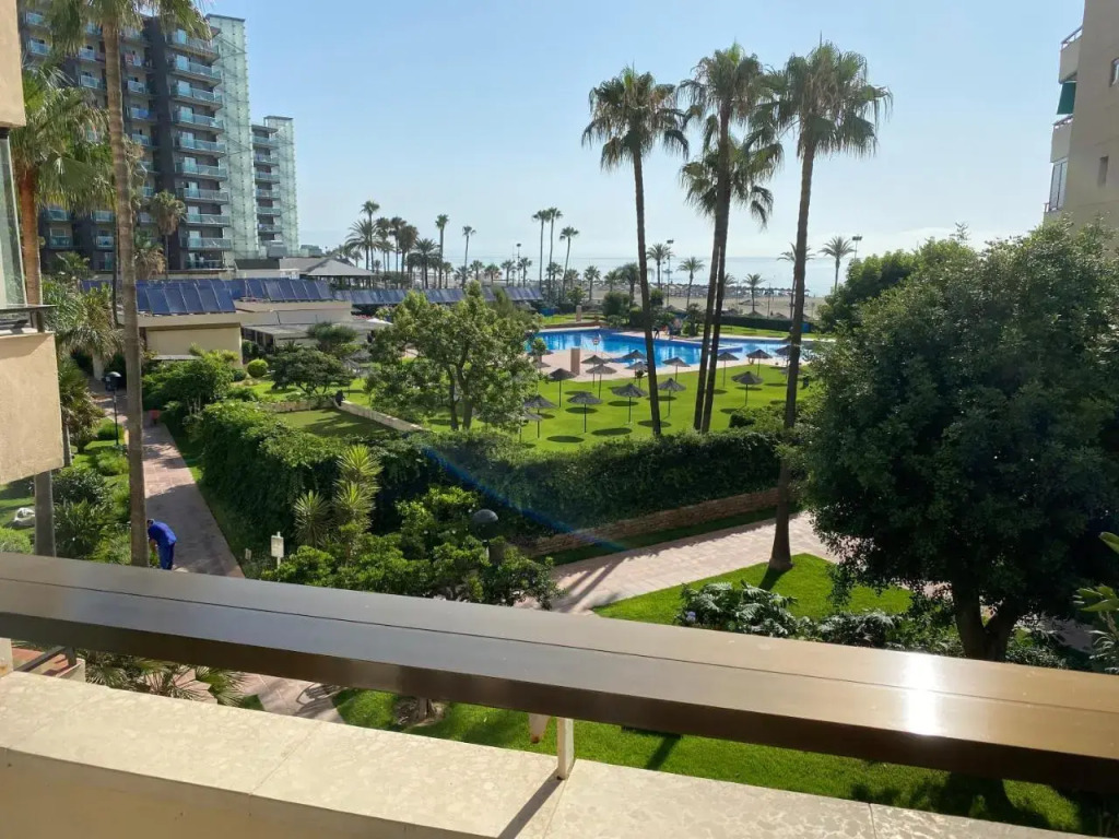Urb Playamar 1 Torremolinos 1st line Beach