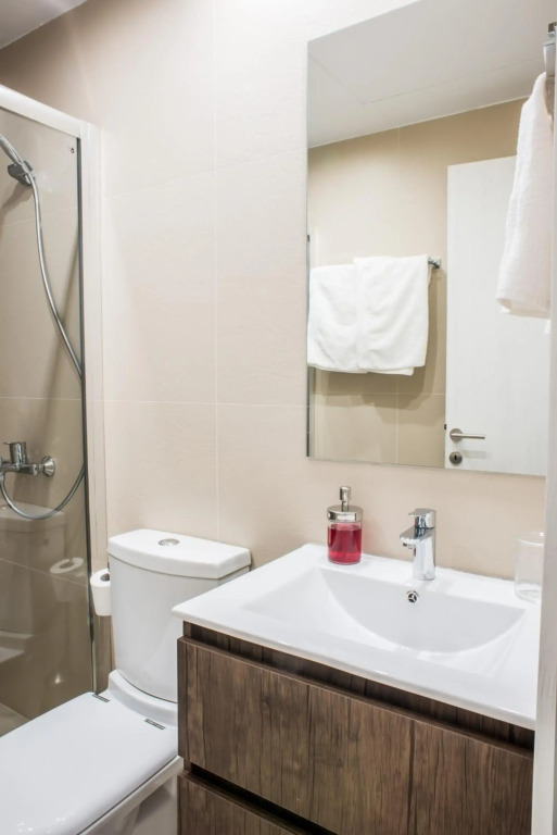A22 Irresistible modern flat with balcony@centre