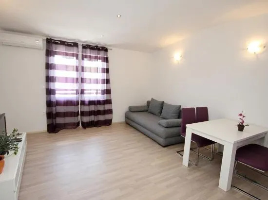 Apartments Luna