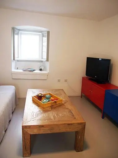House 7044