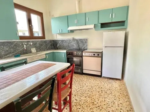 4BR Newly Renovated Retreat Tranquil Coastal Haven
