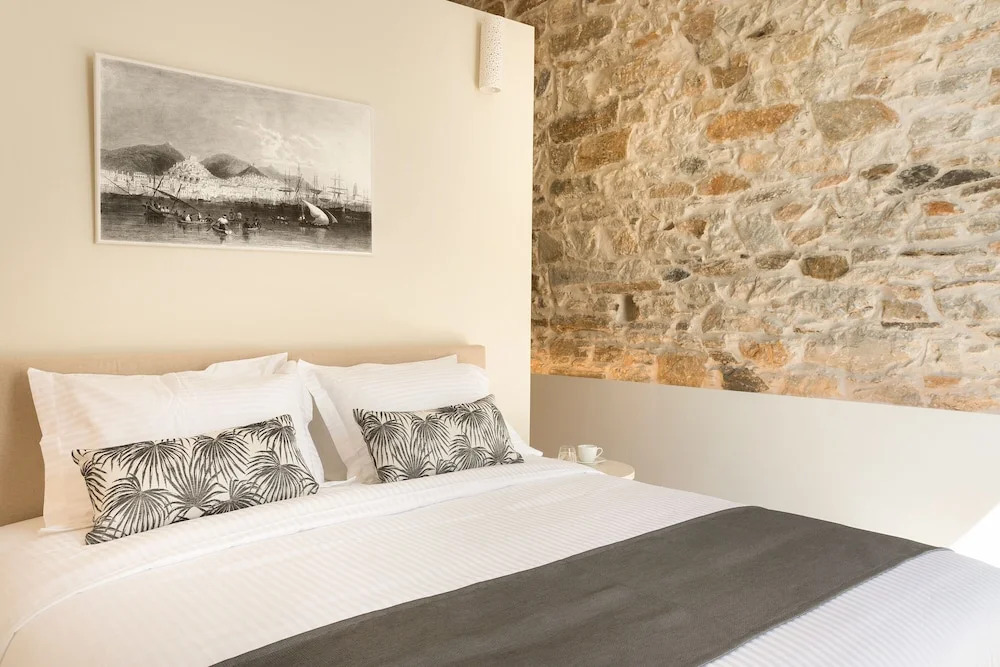 Syros Soul Luxury Suites