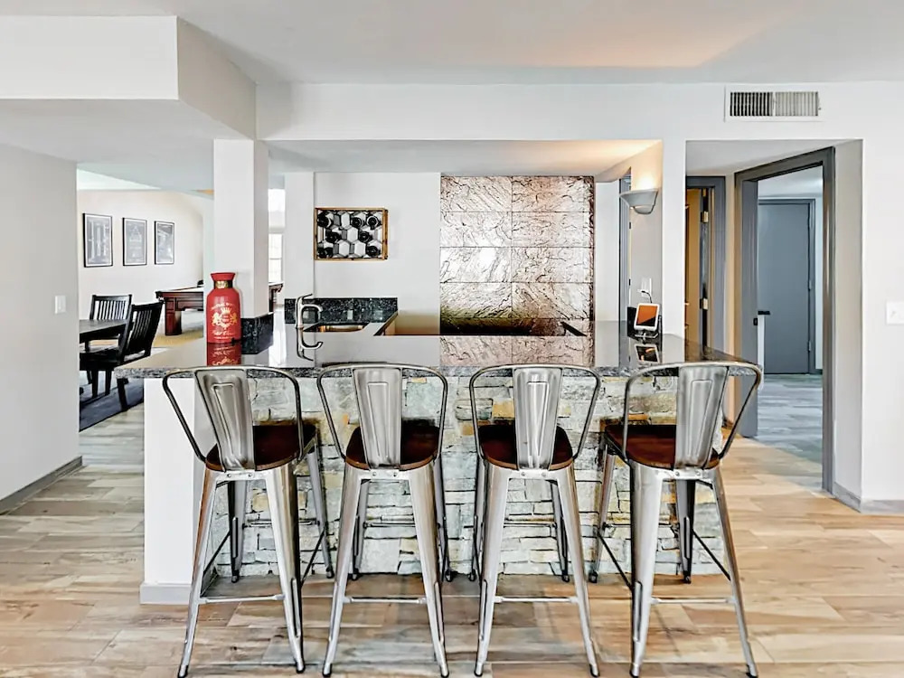 Scottsdale Oasis Home 4 Bedrooms 2.5 Bathrooms Home