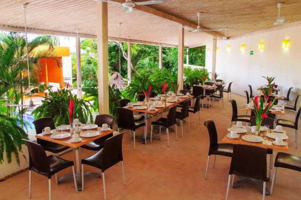 Hotel Ixzi Plus