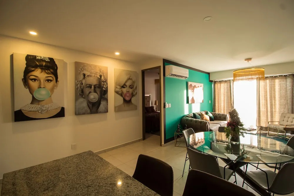 NIZA FIVE Luxury Beach Apartments